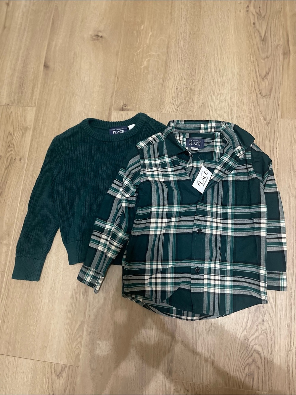 NWT The Children's Place Green Plaid Button-Down Shirt & matching Sweater (3T)